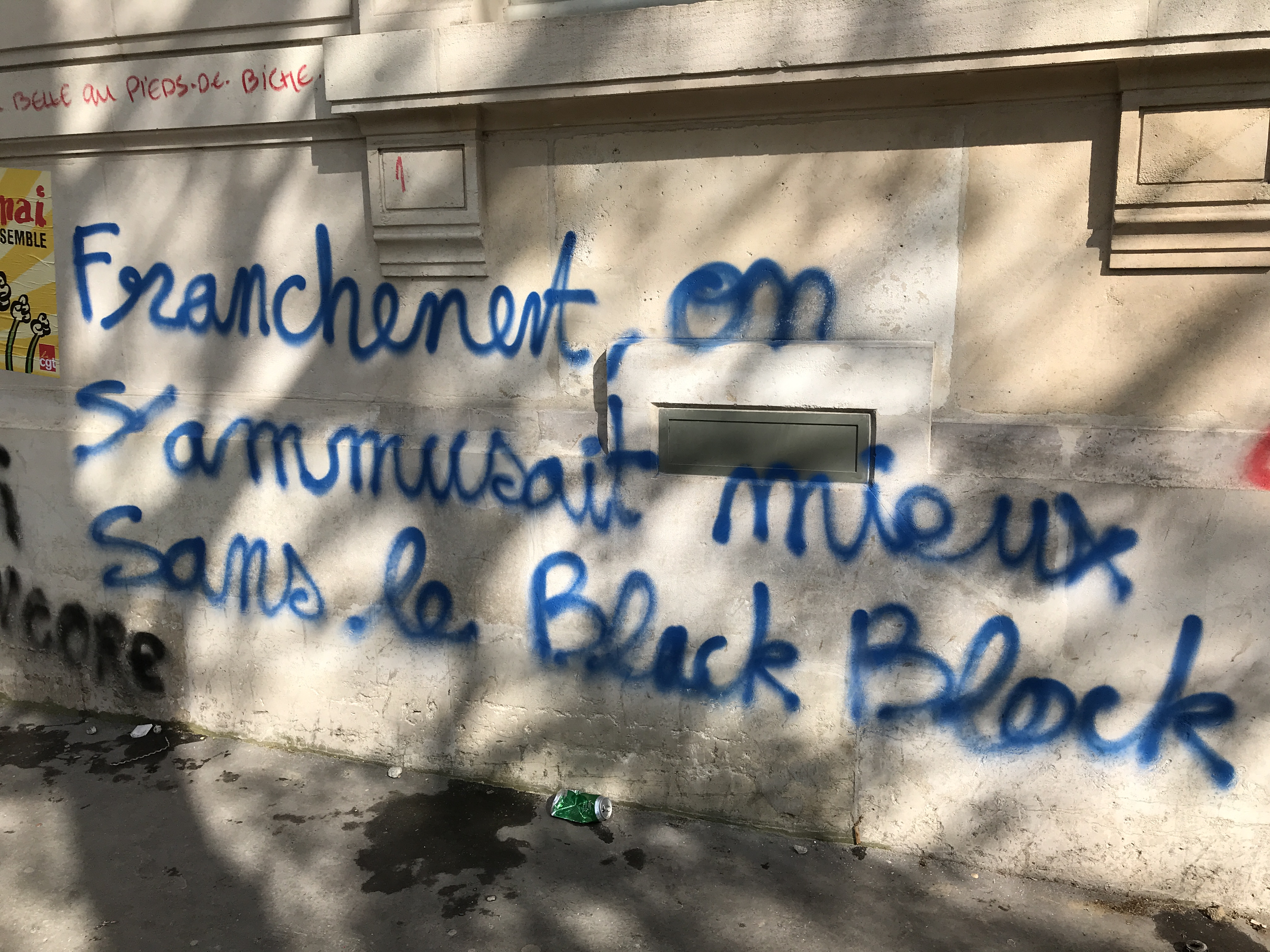 Black-Bloc-1erMai2018-Paris