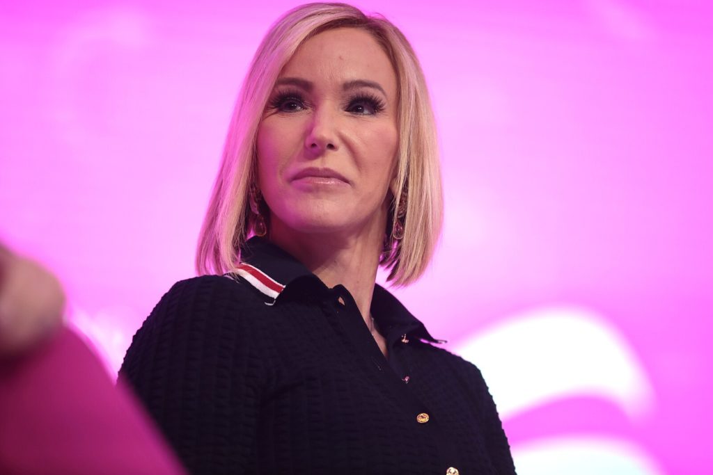 paula-white-cain-donald-trump-intégristes-evangéliques